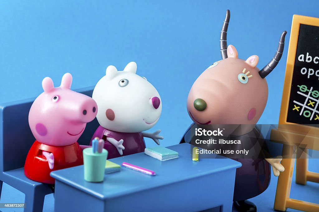 Cerdo Peppa animados de televisión de caracteres: Peppap, Suzy, Madame gacela - Foto de stock de Peppa la Cerdita libre de derechos