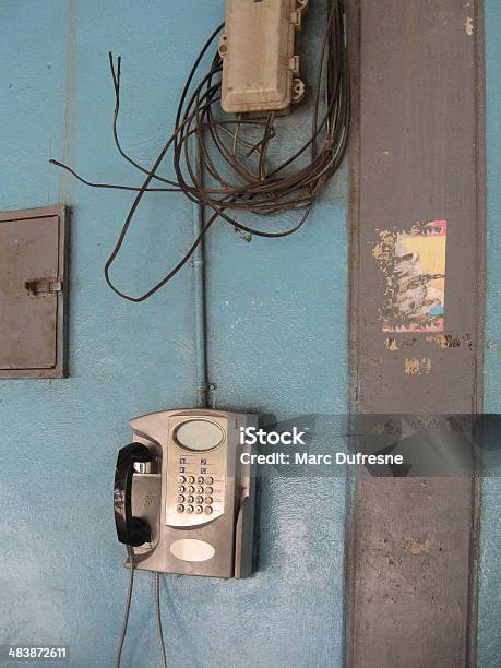 Telefon Jest Nadal Pracy - zdjęcia stockowe i więcej obrazów Automat telefoniczny - Automat telefoniczny, Bez ludzi, Biznes