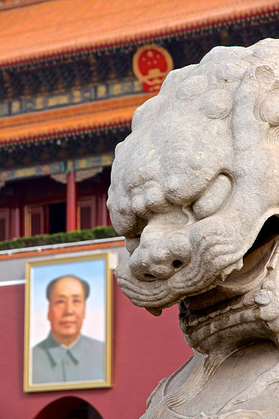 istock Guardian Lion Statue and Mao, Tiananmen, Beijing 483890624