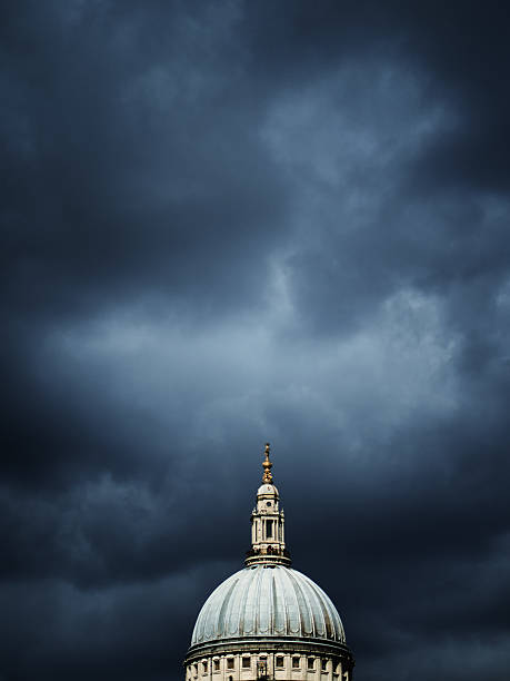 istock Storm Brewing over St. Paul's Dome 483899750