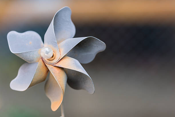 istock Rusty Metal Garden Pinwheel 483905916
