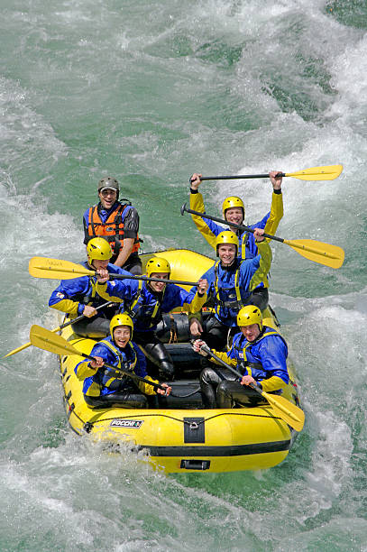 rafting - sports team sport rowing teamwork rafting - fotografias e filmes do acervo