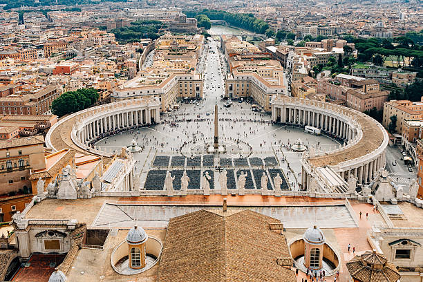 聖ピーターズスクエア、ローマ - ponte sant angelo ストックフォトと画像