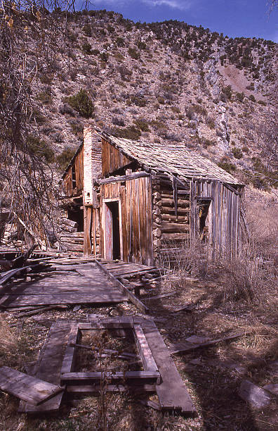 istock Vertical view old cabin Ophir Ghost Town Oquirrh Mountains Utah 483937184