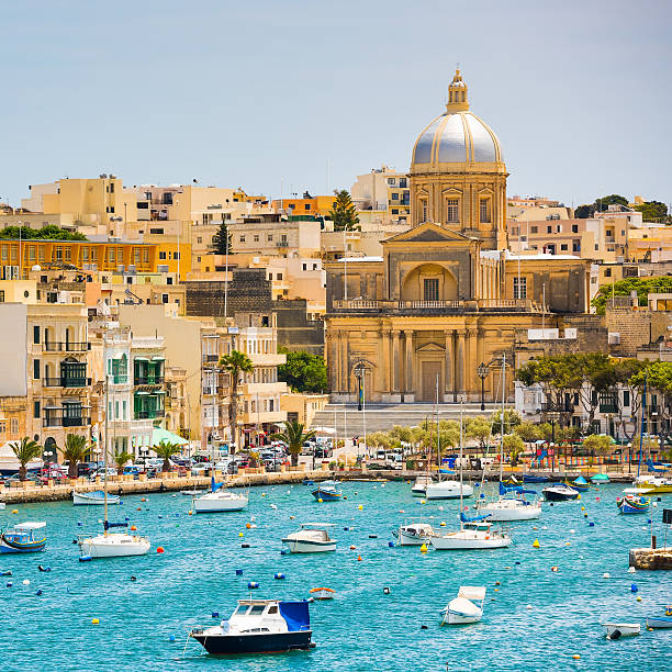 istock plan wiev on the bay near Valletta 483944376