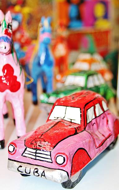 istock Cuba: Souvenirs in Havana 483949640