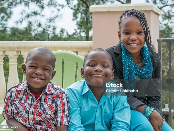 Glücklich Brüder Und Schwester Stockfoto und mehr Bilder von Afrikanischer Abstammung - Afrikanischer Abstammung, Bruder, Bunt - Farbton