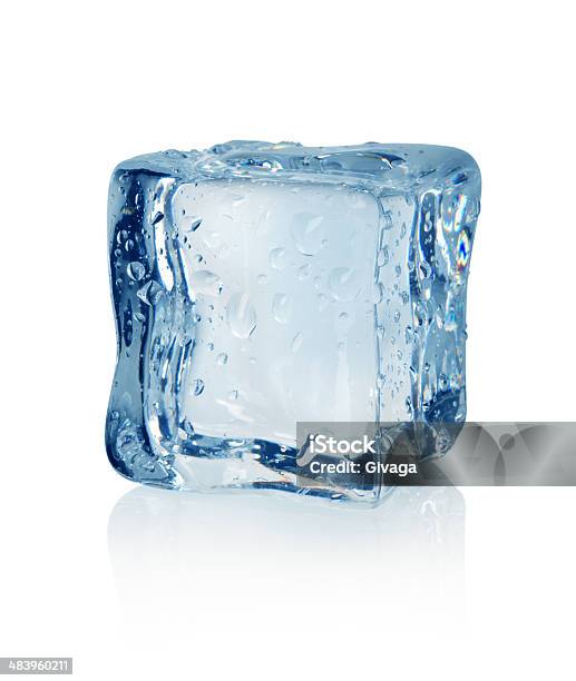 Kostka Lodu - zdjęcia stockowe i więcej obrazów Kostka lodu - Kostka lodu, Neutralne tło, Lód