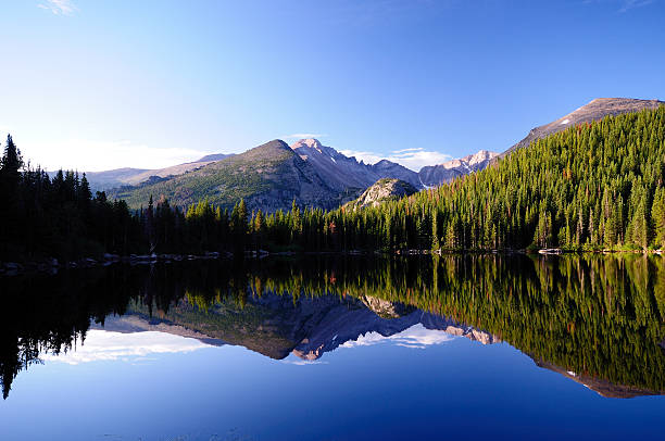 bear lake - rocky mountain national park foto e immagini stock