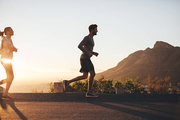 istock Couple on morning run 483979774