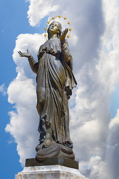 istock Mother of God 483993255