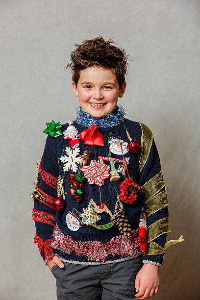 uma feio camisola de natal - ugly sweater imagens e fotografias de stock