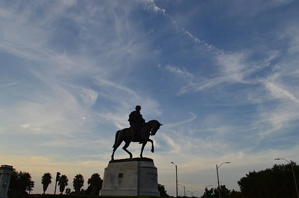 istock New Orleans, Louisiana Civil War Statue, evening sky 484010078