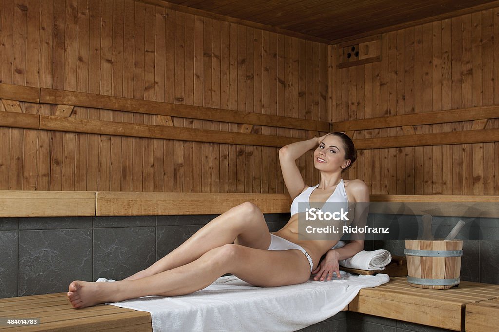 Frau in der sauna - Lizenzfrei Attraktive Frau Stock-Foto