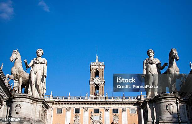 Statue Of Castor Und Pollux In Rom Italien Stockfoto und mehr Bilder von Quirinalpalast - Quirinalpalast, Rom - Italien, Alt