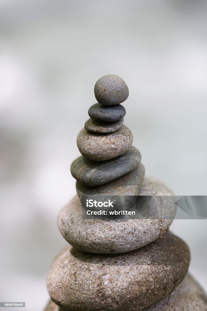Lo Zen di pietre - Foto stock royalty-free di Acqua fluente