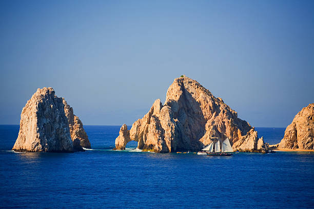 istock Cabo San Lucas, Mexico Arch 484018163