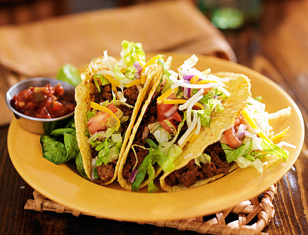 istock platter of three beef mexican tacos 484021866