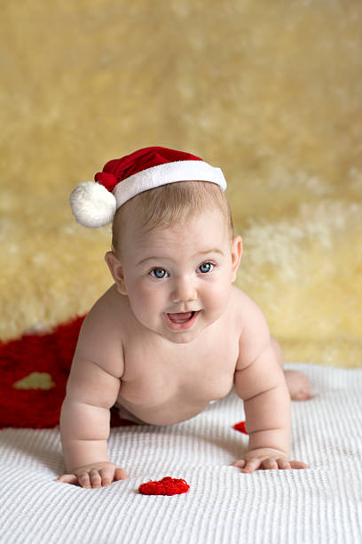 istock Red hood baby 484027470