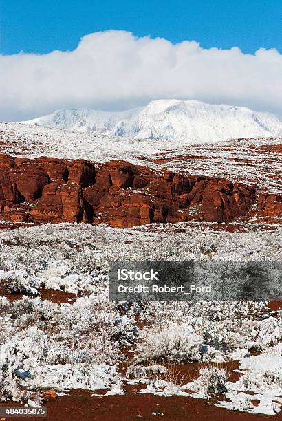 Vertical Snowfall Dixie Red Rocks Near St George Utah Stock Photo - Download Image Now