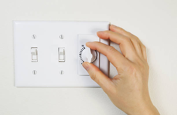 조정 쿨링팬 계시자 요실 대한 - switch light switch electricity human hand 뉴스 사진 이미지
