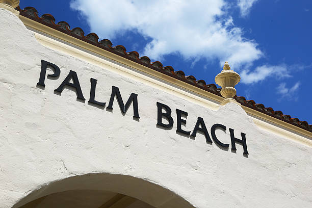 istock Palm Beach sign on wall of a building 484069455