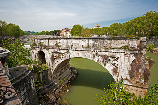 Ponte Rotto (Broken bridge) - Rome, Italy