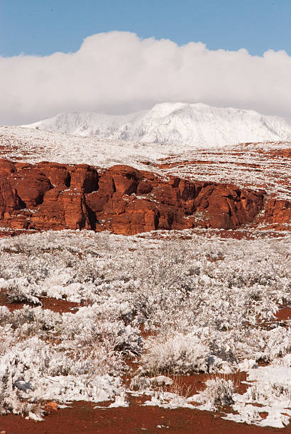 istock Snowfall on the Dixie Red Rocks near St George Utah 484102131