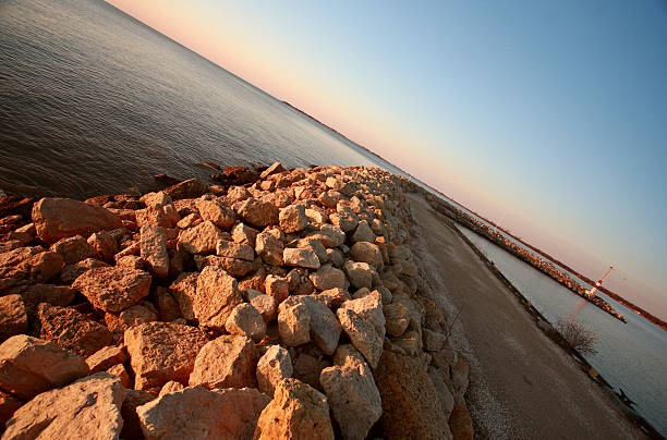 istock Breakwater along Lake Winnipeg 484102801