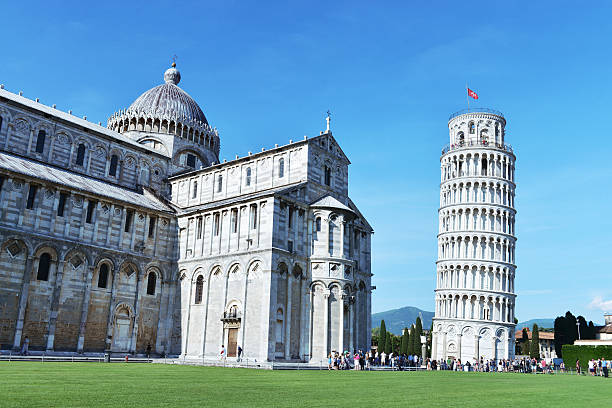 istock The leaning tower and cathedral in PIsa 484118904