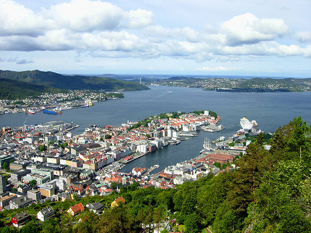 View from Mount Fløyen on the city of Bergen (Norway) View from Mount Fløyen on the city of Bergen (Norway)  fløyen stock pictures, royalty-free photos & images