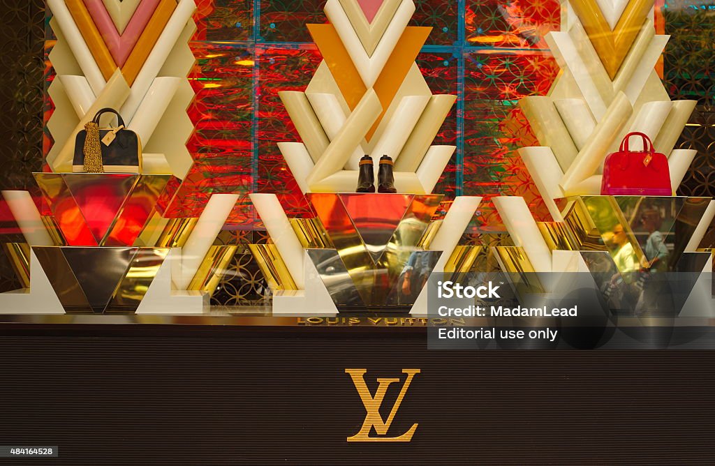 Louis Vuitton Window Display Stock Photo - Download Image Now - Louis  Vuitton - Designer Label, Bag, Store - iStock