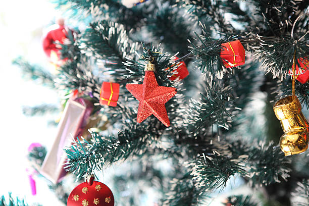 istock Christmas tree gifts 484168989