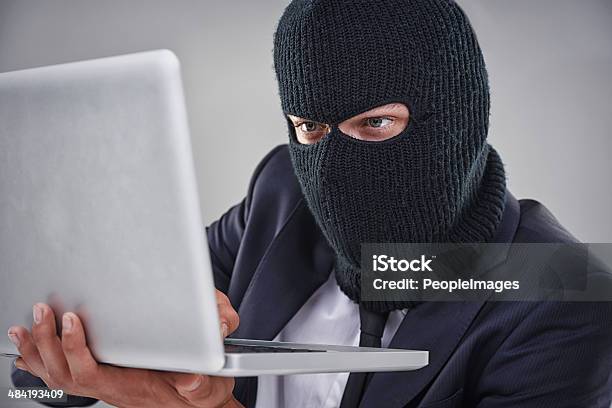 Hacking Em Para O Seu Segredo Ficheiros - Fotografias de stock e mais imagens de Roubo Empresarial - Roubo Empresarial, E-mail, Vigilância