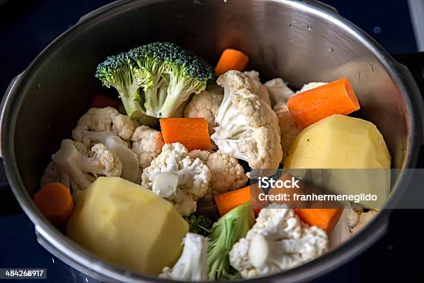 Cauliflower And Brocoli Stock Photo - Download Image Now - Agriculture, Antioxidant, Bowl