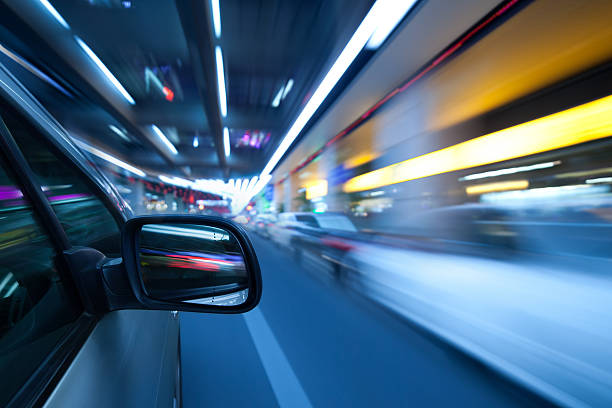 istock Speed in urban scene 484284622