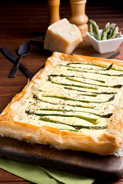 tarte aux asperges - food staple dairy product ricotta tart photos et images de collection