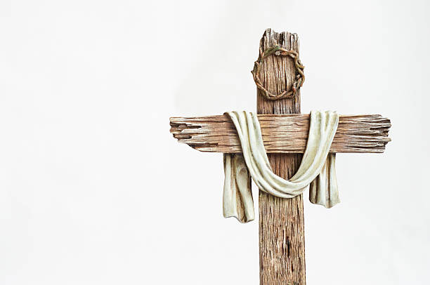hölzerne easter cross - cross nail wood resurrection stock-fotos und bilder
