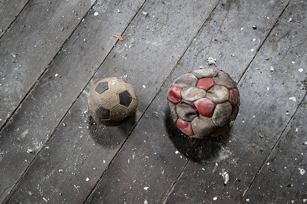 itens duell fuß bola - gegenüber - fotografias e filmes do acervo