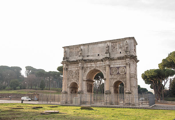 istock Arch Of Constantine, Rome Italy 484371420
