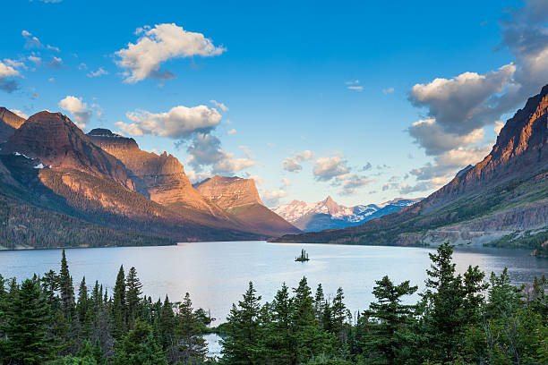 istock St. Mary Lake, Glacier national park 484376735