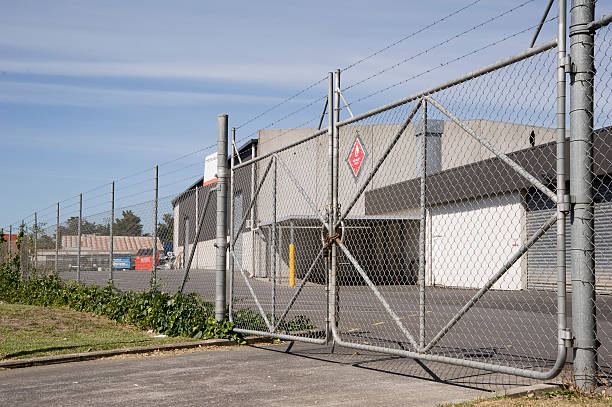 istock Industrial entrance 484377731