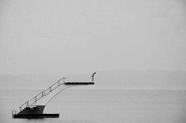 buceo en el mar de - diving board fotografías e imágenes de stock