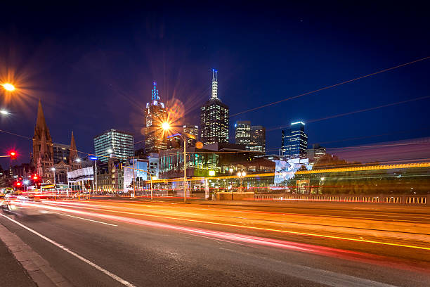 istock Cityscape of Melbourne at sunset 484400363