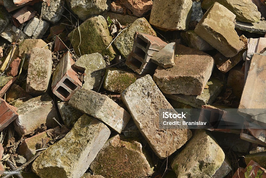 Les gravats entraînés - Photo de Brique libre de droits