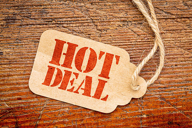 istock hot deal sign  on a price tag 484419384