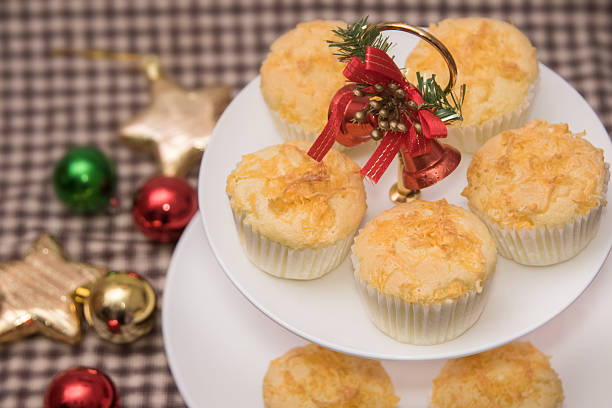 istock Thailand dessert.Gold egg yolk thread topped on cup cake 484465872