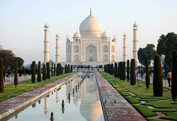 istock Taj Mahal at Sunrise 484473681