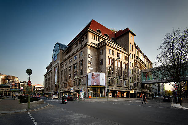 カーデーヴェー、kaufhaus デ westens 、ベルリン,ドイツ - berlin germany facade day outdoors ストックフォトと画像