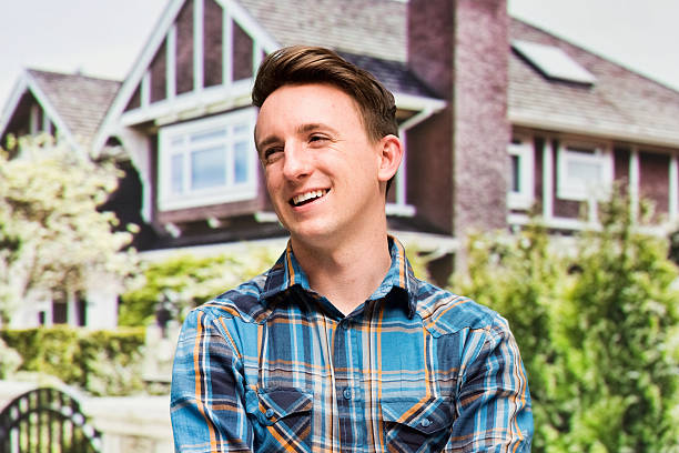istock Smiling casual man outdoors and looking away 484487144
